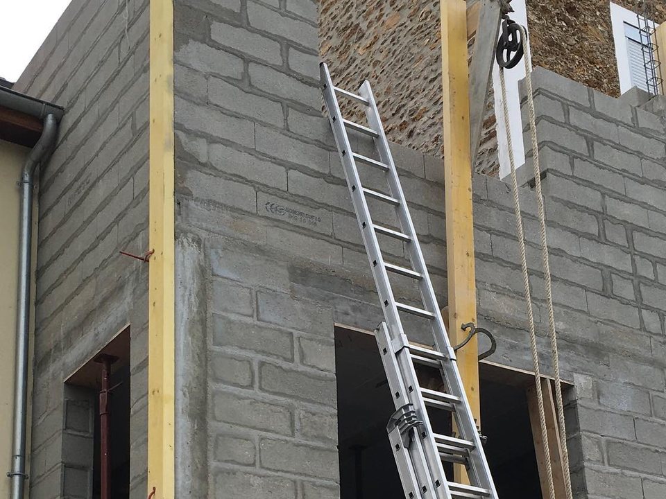 Étape 2 : murs en blocs béton